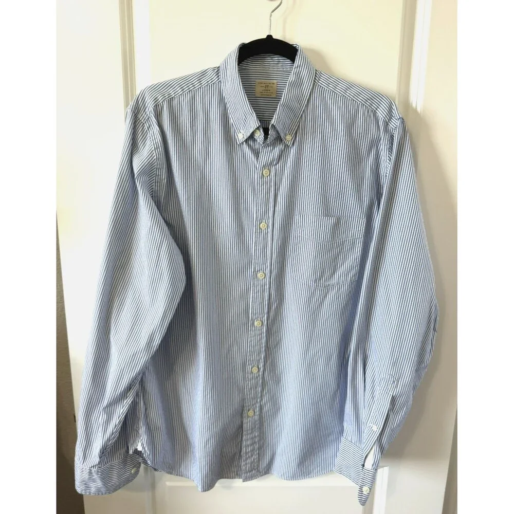 J Crew Sunwashed Oxford Button Down Shirt Mens M 15-15.5Blue White Striped Long